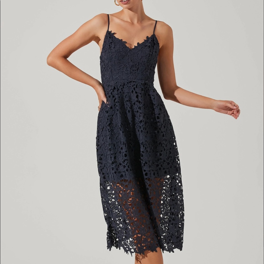 Astr the label lace A line midi dress in navy